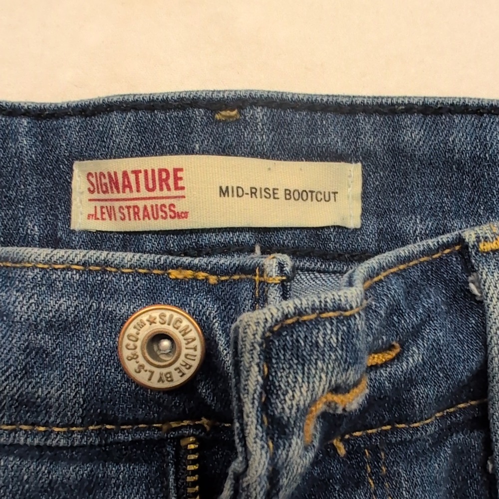 Levi Women's Bootcut Blue Denim Jeans Button Zip 30X32